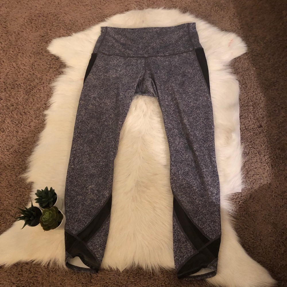 LuLu Lemon- black and white printed leggings